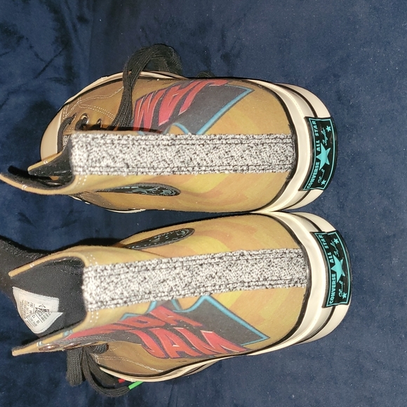 New Converse Chuck Taylor Allstars NBA JAM sizes 7mn=9wmn,10mn=12 wmn,11mn=13wmn - Picture 6 of 6